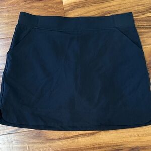32 Degrees Black Mini Skirt with shorts built in. Athletic Skirt. Like New .
